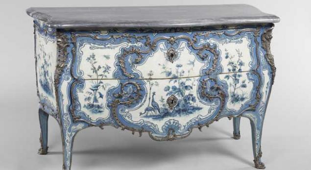 Commode de la chambre bleue de Madame de Mailly © musée du Louvre, dist RMN-GP / Thierry Ollivier. Commode de la chambre bleue de Madame de Mailly © musée du Louvre, dist RMN-GP / Thierry Ollivier.